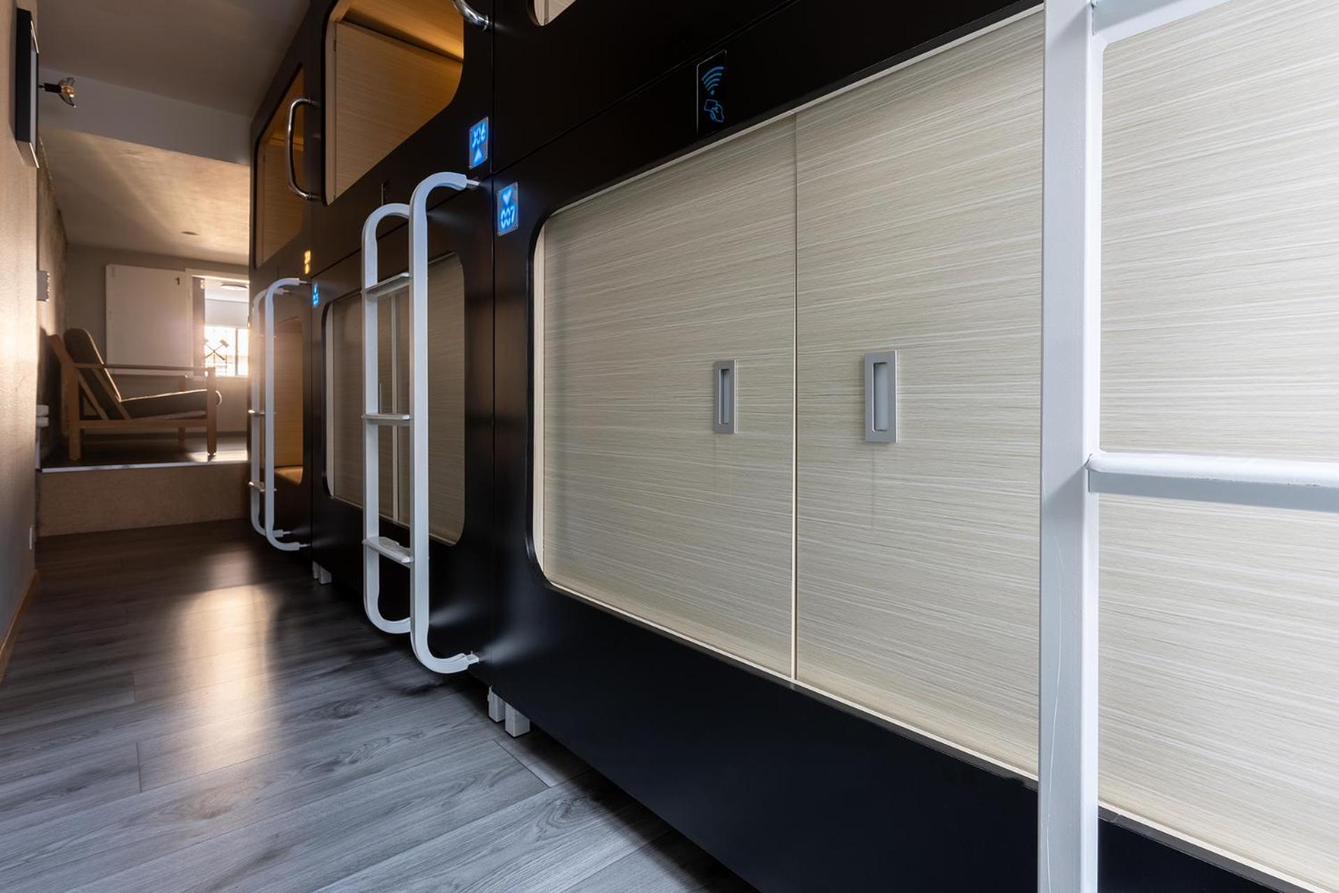 Mue Cubes - Capsule Hotel Basel Dış mekan fotoğraf