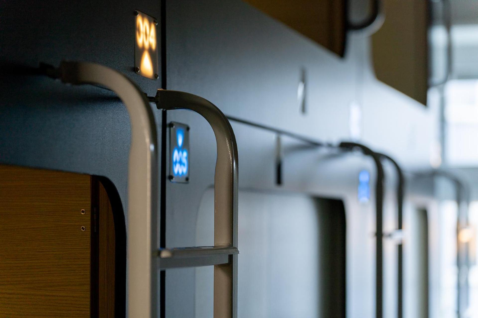 Mue Cubes - Capsule Hotel Basel Dış mekan fotoğraf