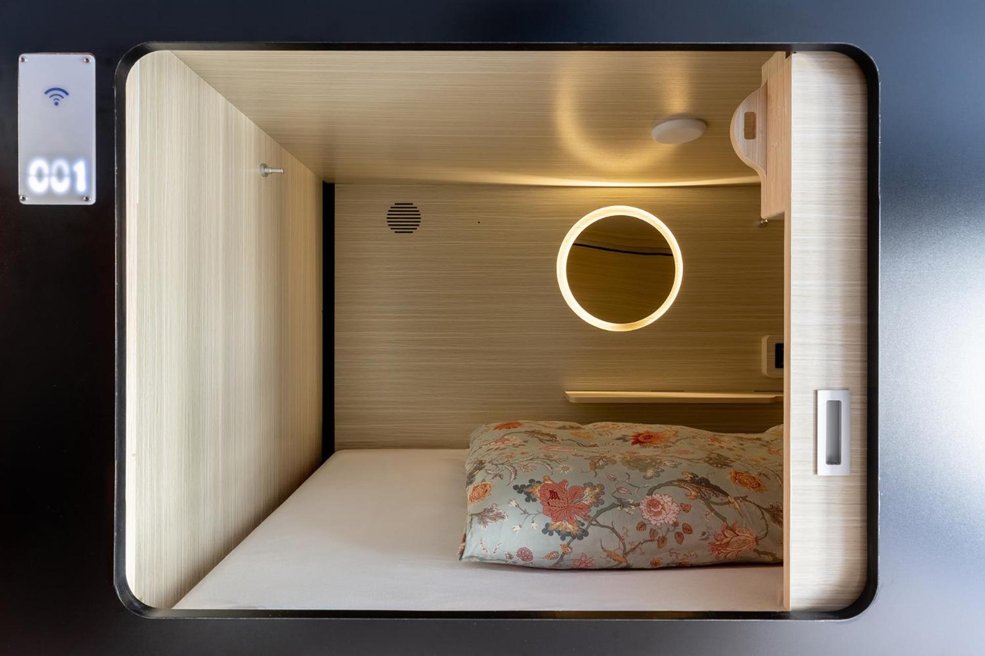 Mue Cubes - Capsule Hotel Basel Dış mekan fotoğraf