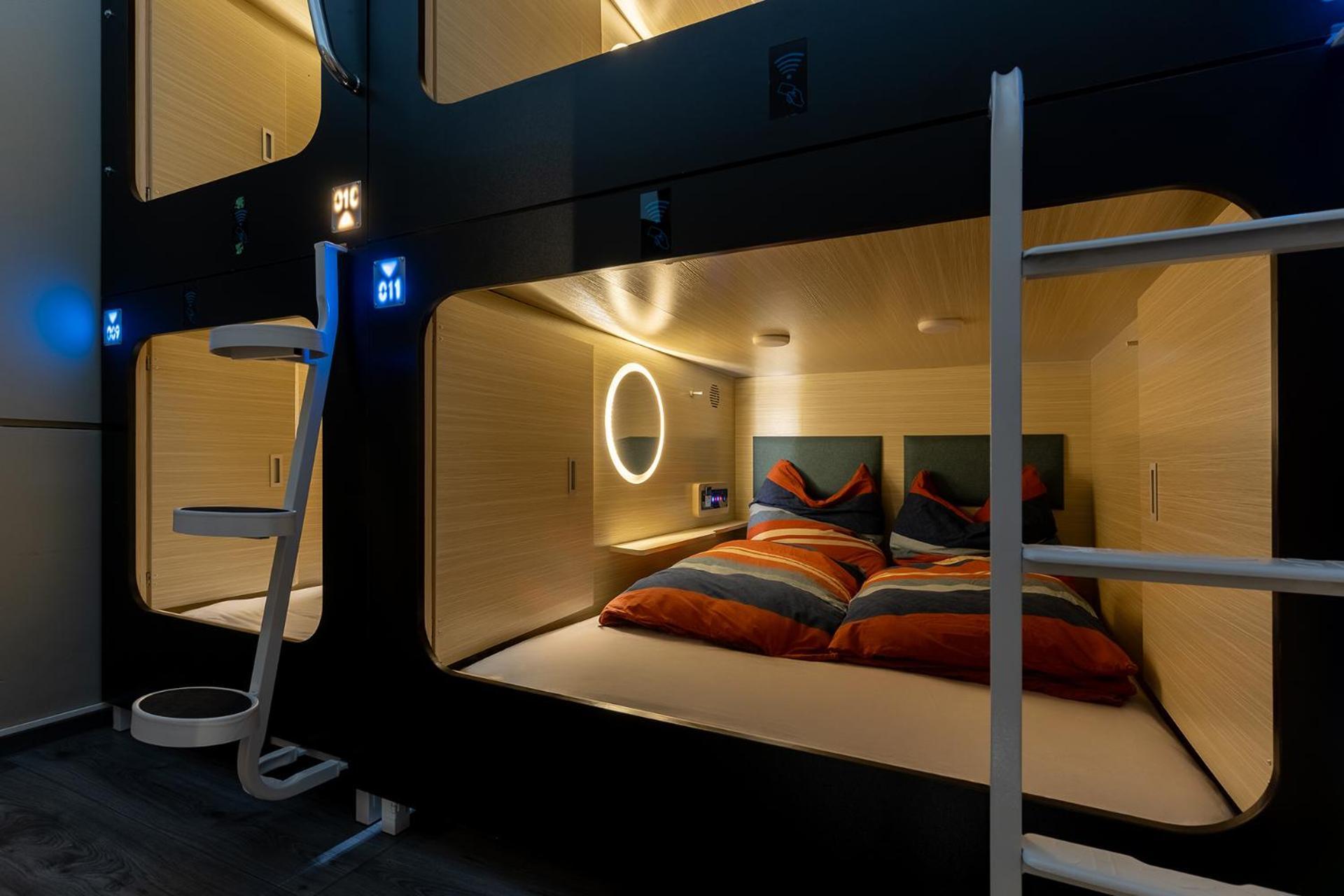 Mue Cubes - Capsule Hotel Basel Dış mekan fotoğraf