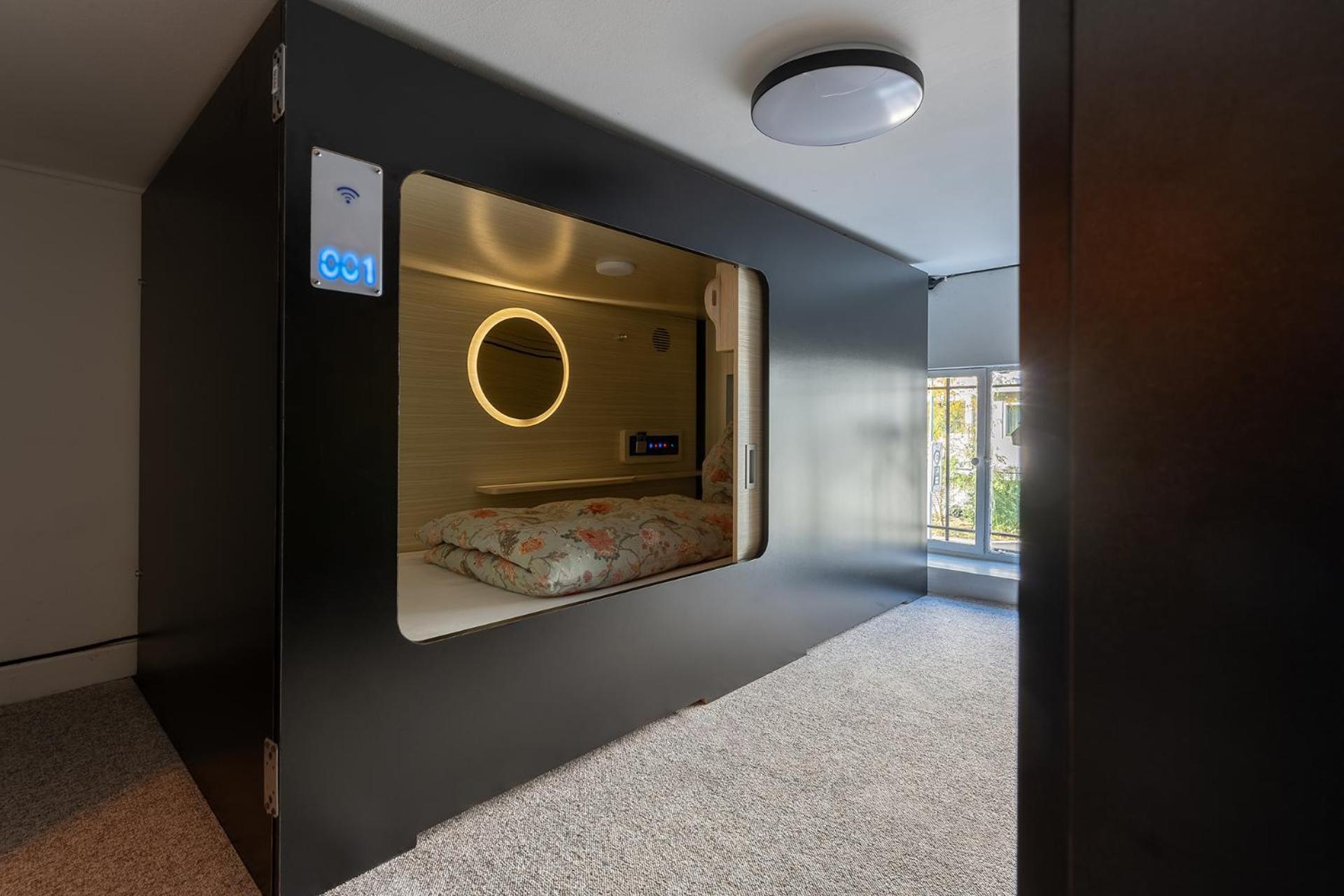 Mue Cubes - Capsule Hotel Basel Dış mekan fotoğraf